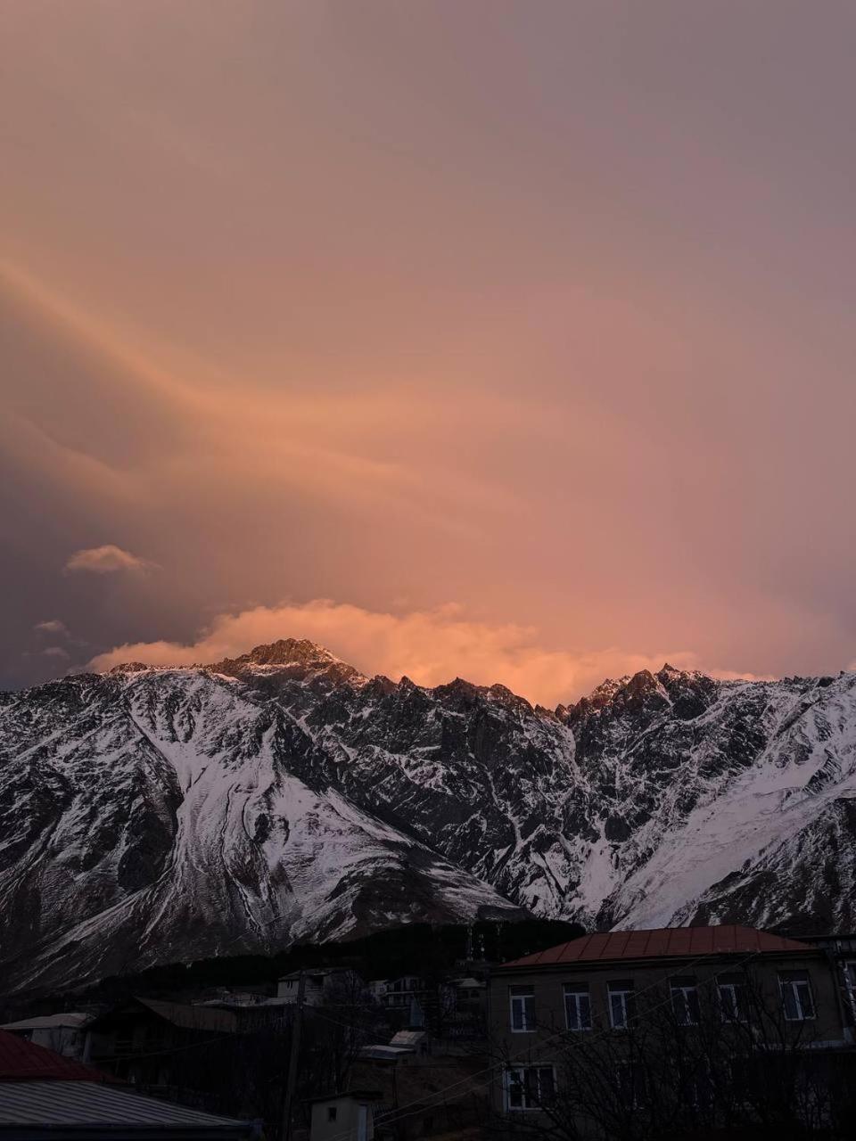 Guest House Misho Kazbegi Exterior foto