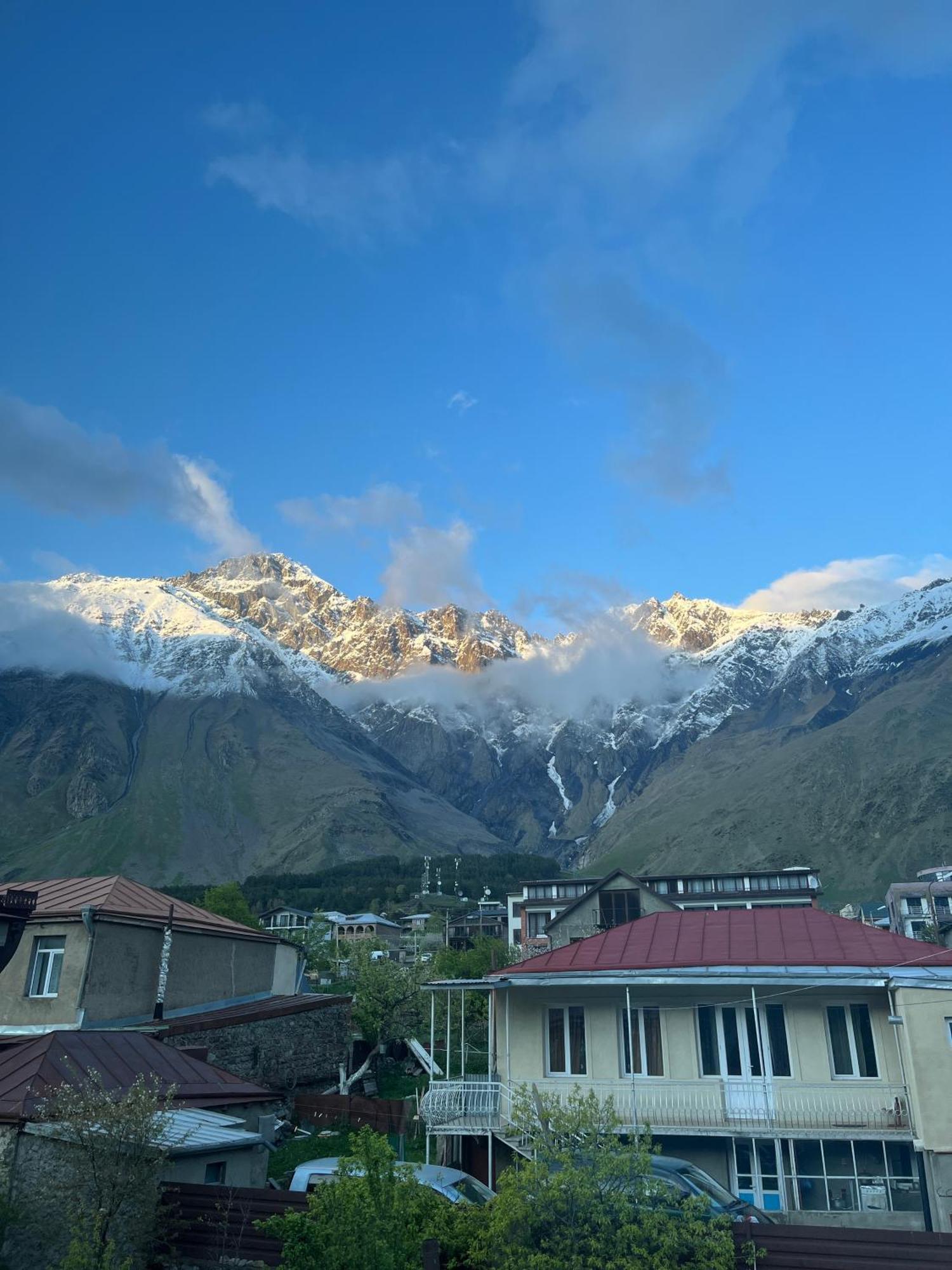 Guest House Misho Kazbegi Exterior foto